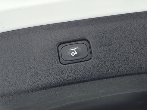 Used 2023 Ford Edge SEL w/ Convenience Package image 22