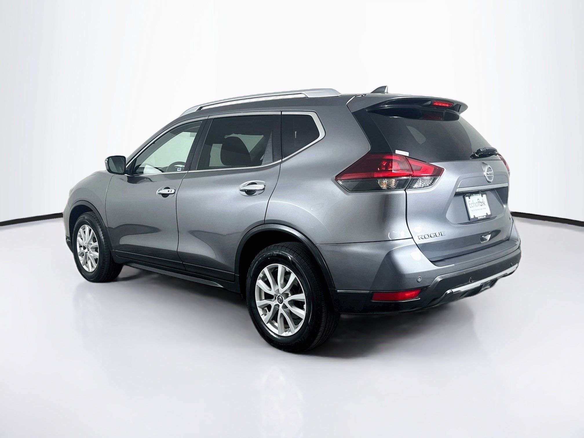 Used 2019 Nissan Rogue SV FWD image 5
