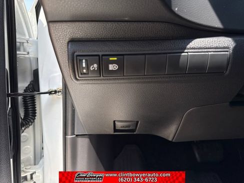 Used 2024 Toyota Corolla SE w/ SE Package FWD image 22