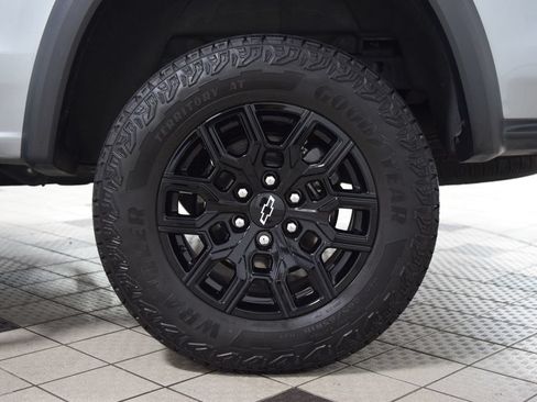 Used 2024 Chevrolet Colorado Trail Boss w/ Technology Package AWD/4WD image 26