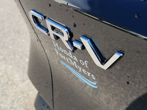 Used 2024 Honda CR-V EX image 7