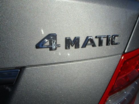 Used 2011 Mercedes-Benz C 300 4MATIC Sedan image 26