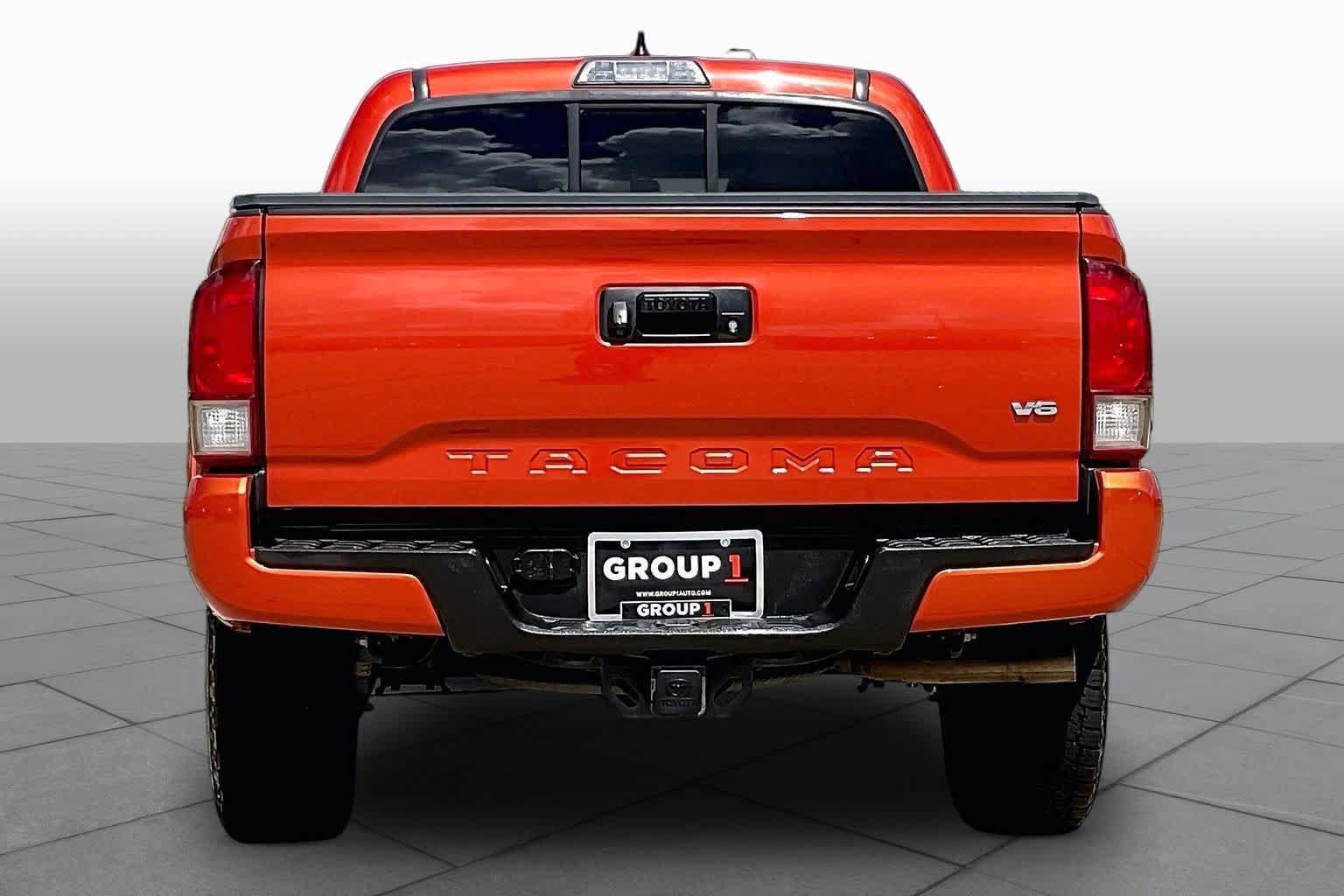 Used 2016 Toyota Tacoma TRD Sport w/ Towing Package RWD image 5