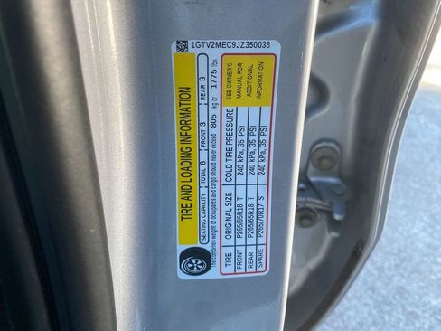 Used 2018 GMC Sierra 1500 SLE w/ SLE Value Package image 32