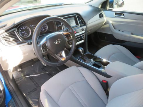 Used 2018 Hyundai Sonata SEL w/ Cargo Package image 10