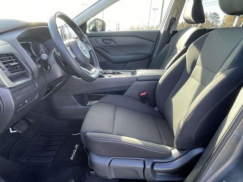 Used 2024 Nissan Rogue S image 12