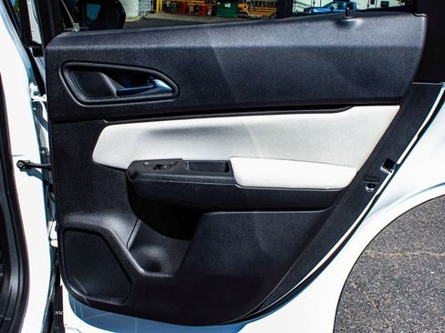 Used 2025 Honda Prologue EX image 12