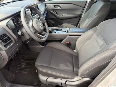 Used 2024 Nissan Rogue S AWD/4WD image 17