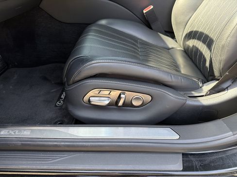 Used 2019 Lexus LS 500 w/ Interior Upgrade Package image 20