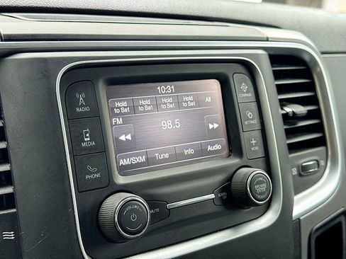 Used 2022 RAM 1500 Classic SLT AWD/4WD image 14