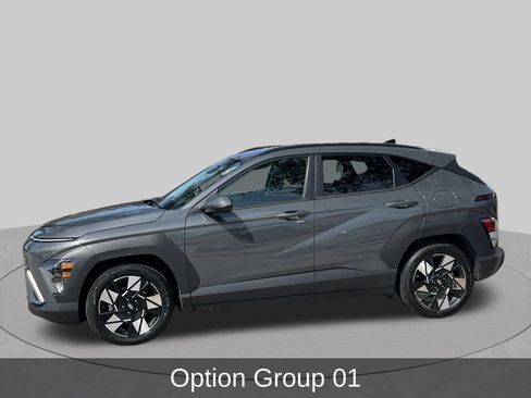 Used 2025 Hyundai Kona SEL FWD image 2