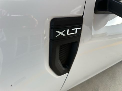 Certified 2025 Ford Maverick XLT w/ XLT Luxury Package FWD image 5