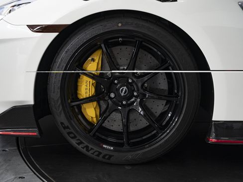 Used 2024 Nissan GT-R NISMO w/ Floor Mat Package AWD/4WD image 31