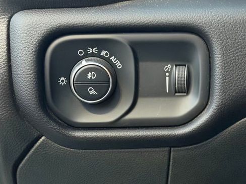 Used 2023 RAM 2500 Big Horn w/ Level 1 Equipment Group image 20