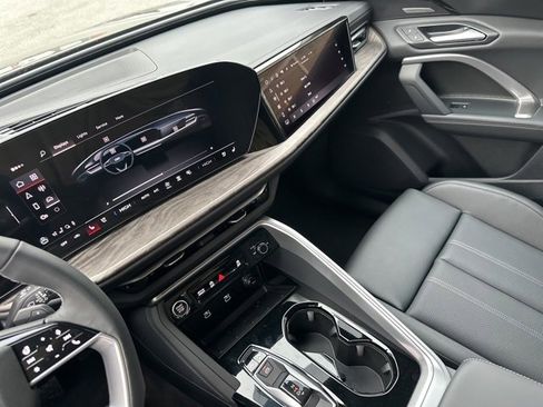 New 2025 Audi Q5 Prestige image 36