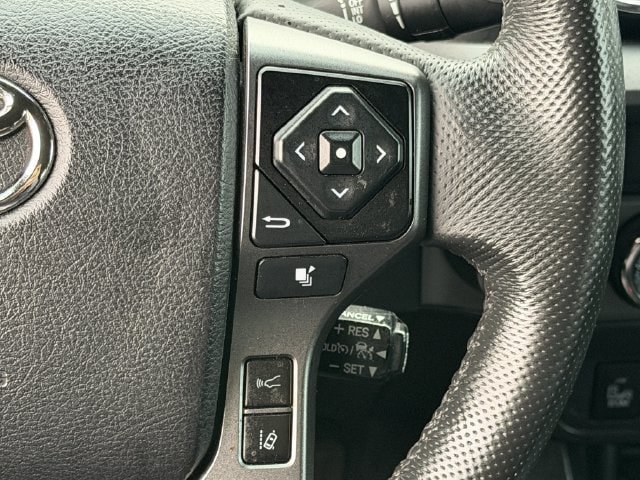 Used 2021 Toyota Tacoma TRD Sport w/ TRD Premium Sport Package AWD/4WD image 13