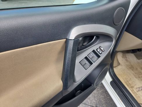 Used 2012 Toyota RAV4 FWD w/ Value Pkg image 10