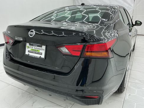 Used 2020 Nissan Altima 2.5 S FWD image 8