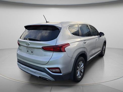 Used 2019 Hyundai Santa Fe SE image 6