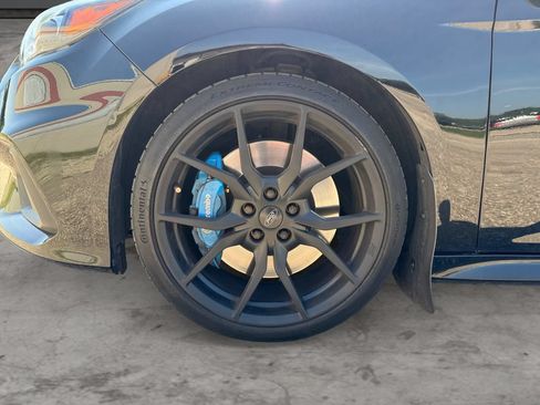 Used 2017 Ford Focus RS AWD/4WD image 9