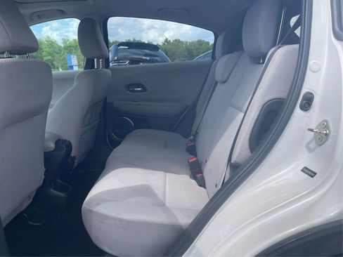 Used 2016 Honda HR-V EX image 10