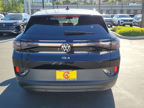 New 2026 Volkswagen ID.4 Pro image 9