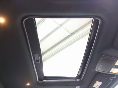 Used 2022 Dodge Challenger SRT Hellcat image 25