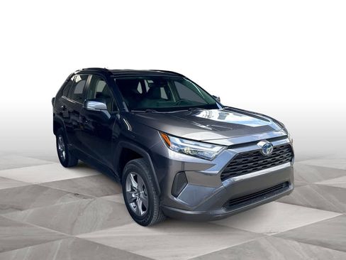 Used 2024 Toyota RAV4 XLE AWD/4WD image 2