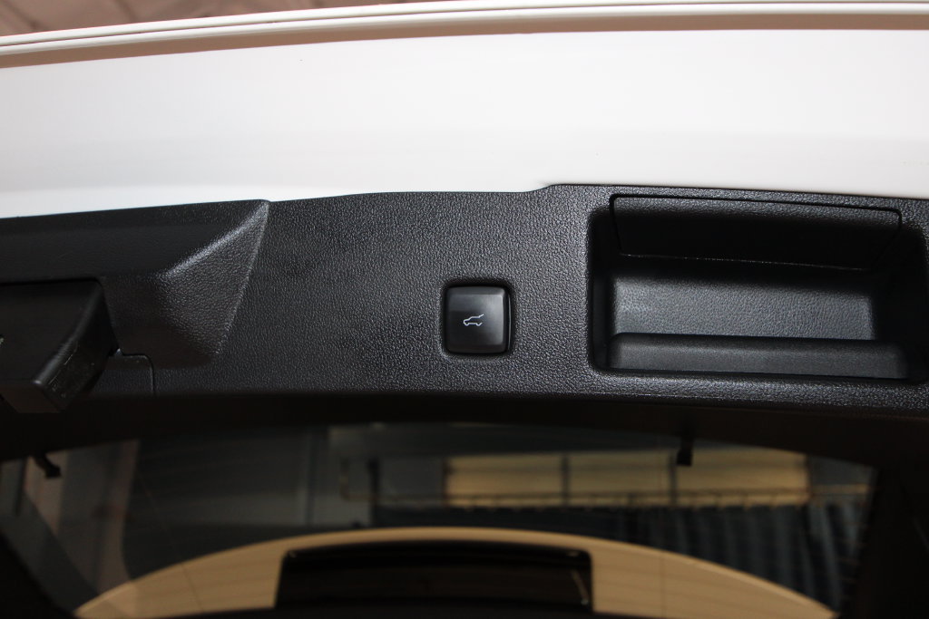Used 2023 Ford Escape Platinum AWD/4WD image 37