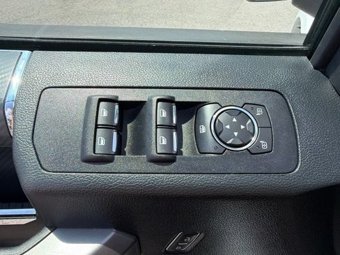 Used 2019 Ford F150 XLT w/ Equipment Group 302A Luxury AWD/4WD image 28