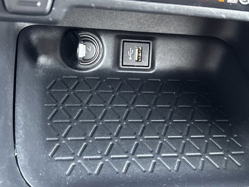 Used 2024 Toyota RAV4 XLE image 32