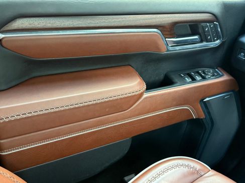 Used 2024 GMC Sierra 2500 Denali Ultimate w/ Max Trailering Package image 32