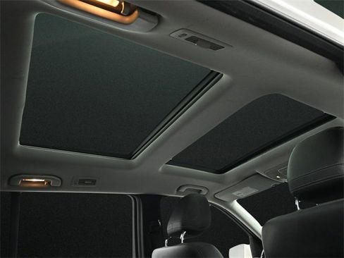 Used 2016 Mercedes-Benz GL 450 4MATIC w/ Premium I Package image 21