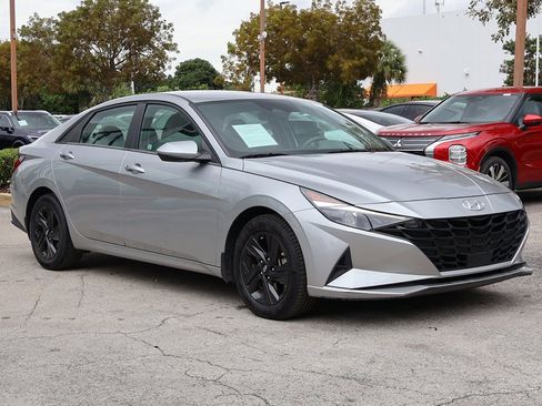 Used 2022 Hyundai Elantra SEL w/ Convenience Package image 47