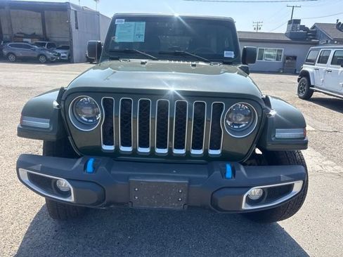 Used 2023 Jeep Wrangler Unlimited Sahara w/ Cold Weather Group AWD/4WD image 2