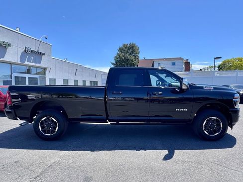 Used 2025 RAM 3500 Limited AWD/4WD image 9