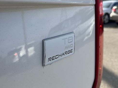 Used 2023 Volvo XC90 T8 Plus image 33