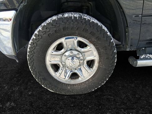 Used 2018 RAM 2500 Tradesman w/ Chrome Appearance Group image 15