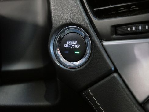 Used 2018 Chevrolet Suburban Premier image 28