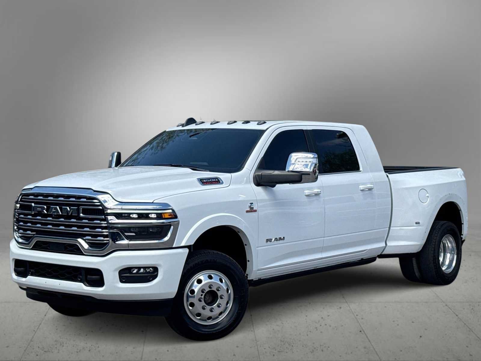 Used 2025 RAM 3500 Longhorn AWD/4WD image 1