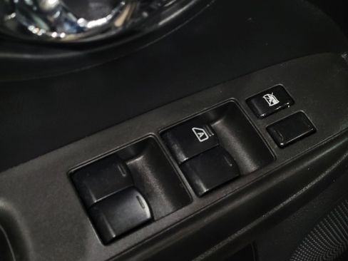 Used 2019 Nissan Versa SV image 27