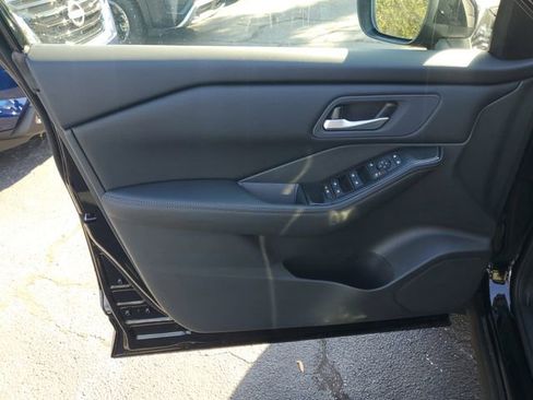 New 2026 Nissan Rogue SV image 7