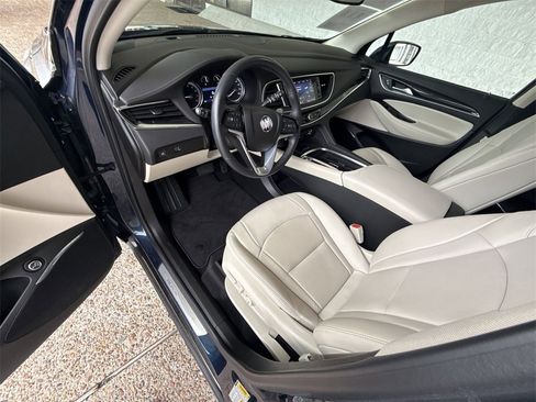 Certified 2023 Buick Enclave Essence image 10