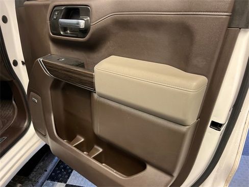 Used 2020 Chevrolet Silverado 1500 RST image 11