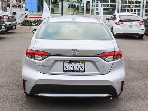Used 2021 Toyota Corolla LE image 6