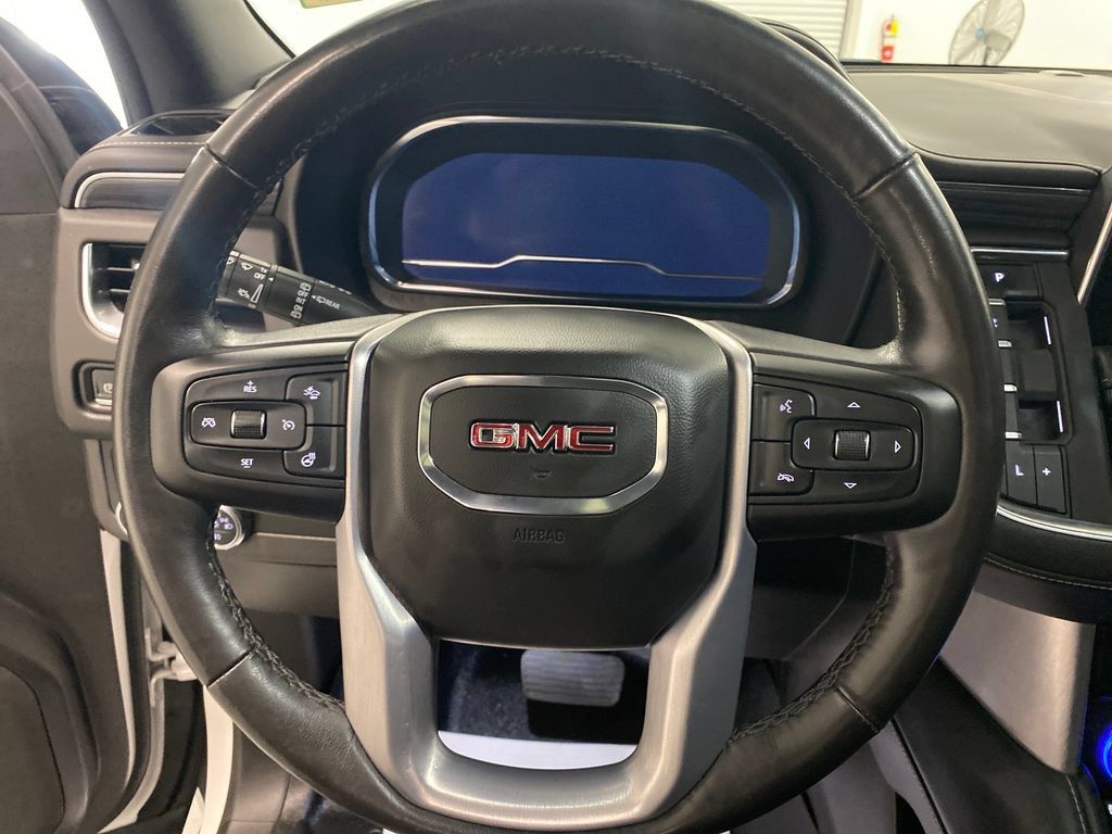 Used 2022 GMC Yukon SLT w/ SLT Premium Package AWD/4WD image 19