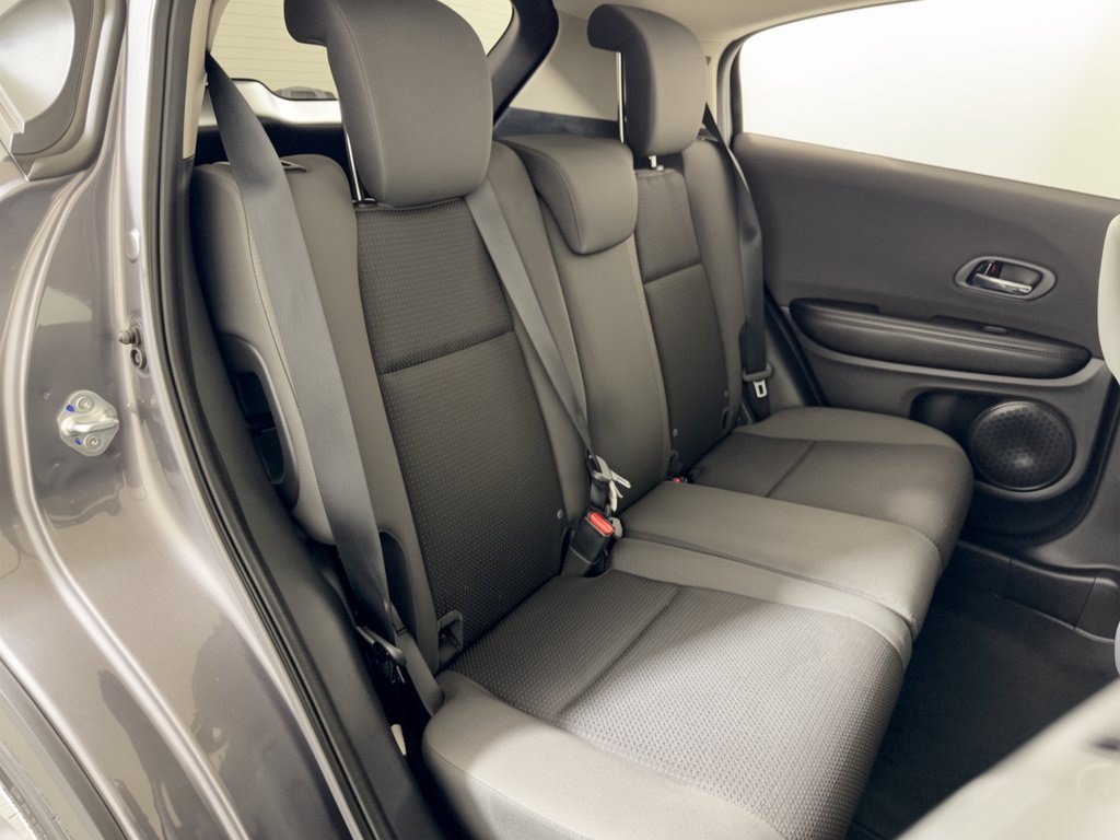 Used 2022 Honda HR-V LX image 29