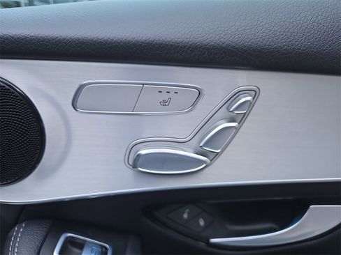 Used 2019 Mercedes-Benz GLC 300 image 17