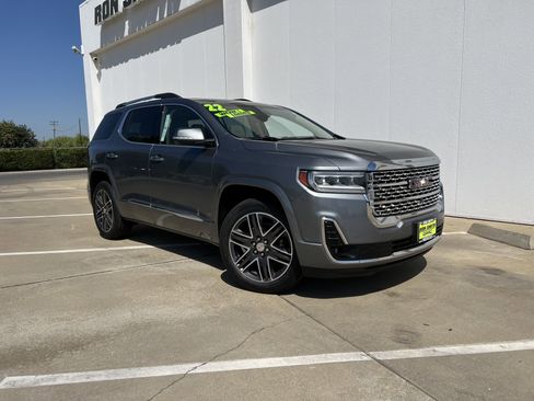 Used 2022 GMC Acadia Denali w/ Denali Ultimate Package image 2
