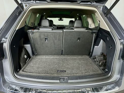 Used 2021 Volkswagen Atlas SEL Premium image 21